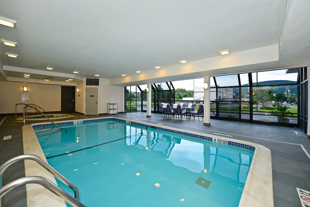 Holiday Inn Express Fishkill-Mid Hudson Valley By Ihg Exterior foto